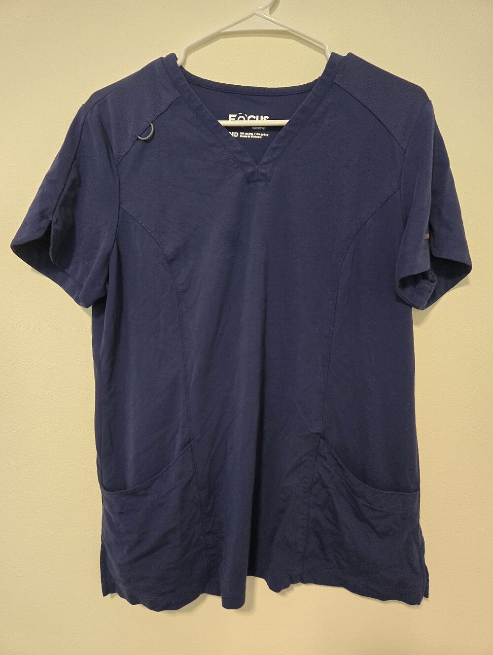 Focus by Maevn 20302 Women's Curved V-Neck Scrub Top Navy Medium